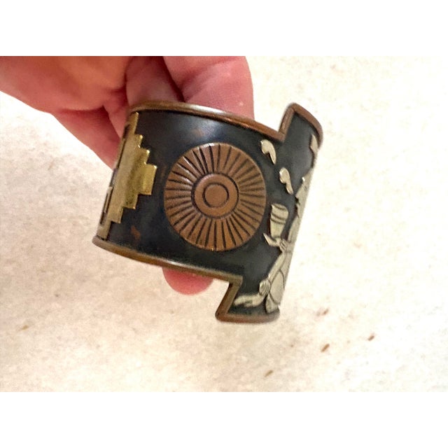 1970s Vintage Solid Copper & Silver Cuff Bracelet Featuring a Raised Mayan or Aztec-Style Figure For Sale - Image 5 of 7