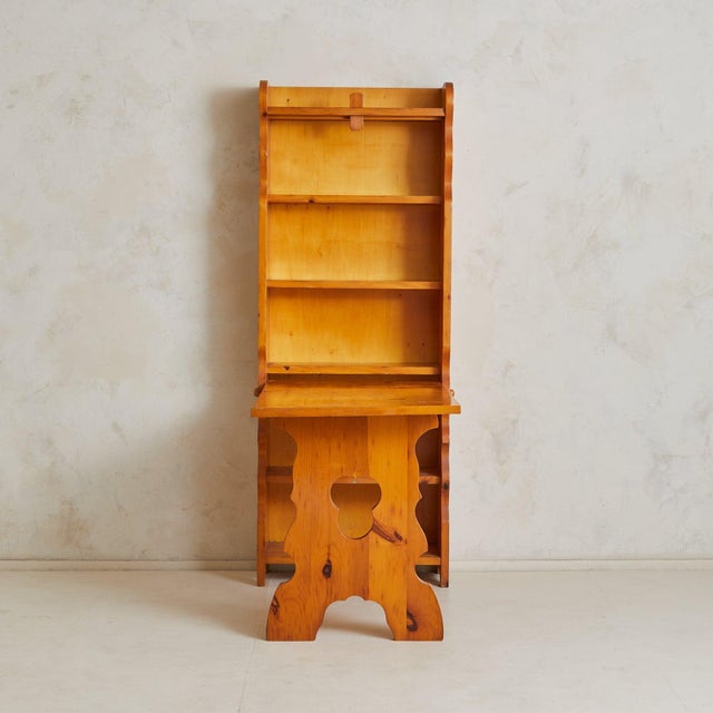 1960s French Pine Fold-Out Dining Table or Desk with Integrated Bookshelf, 1960s For Sale - Image 5 of 11