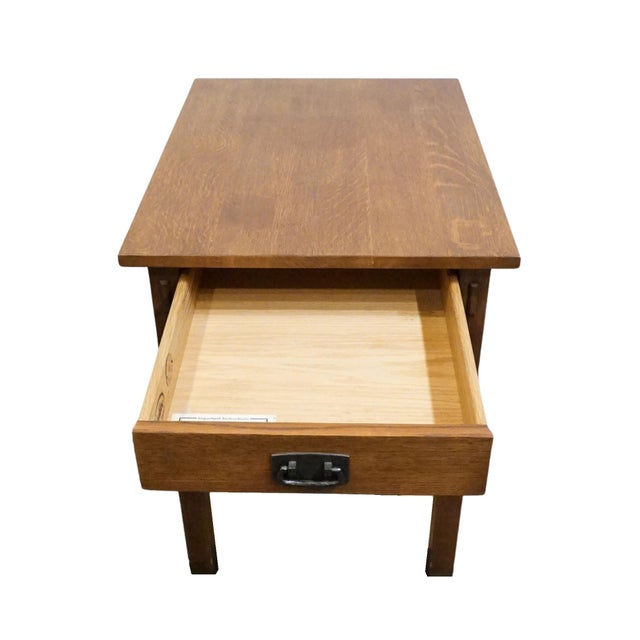 2000 - 2009 Stickley Furniture Quarter Sawn Oak Mission Style Arts & Crafts 20" Accent End Table 89-501 - #32 Onondaga Finish For Sale - Image 5 of 14