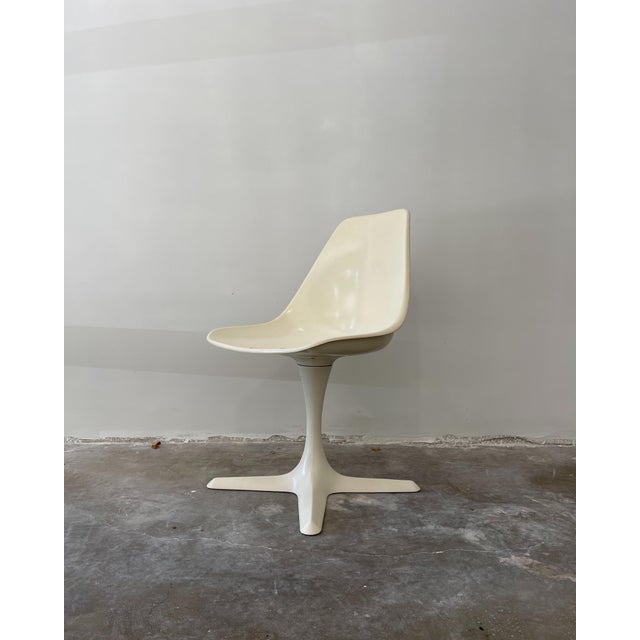 White 1960s Vintage Arkana Furniture Maurice Burke Dining Table and Six Chairs - Set of 7 For Sale - Image 8 of 11