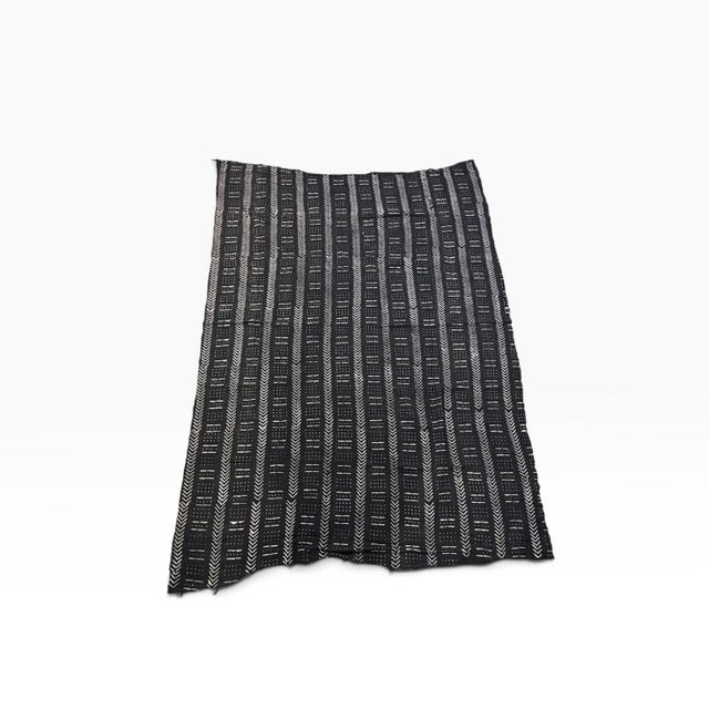Lg Vintage Malian Black & White Mud Cloth Textile 88" by 62" For Sale - Image 4 of 10