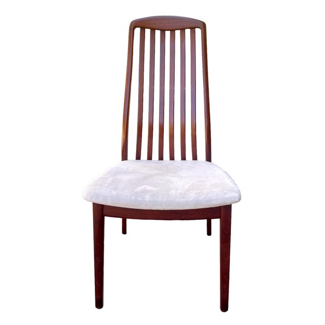 Vintage Mid Century Danish (?) Rosewood Dining Chairs. Set of 4. These chairs are gorgeous. Elegant in their simplicity....