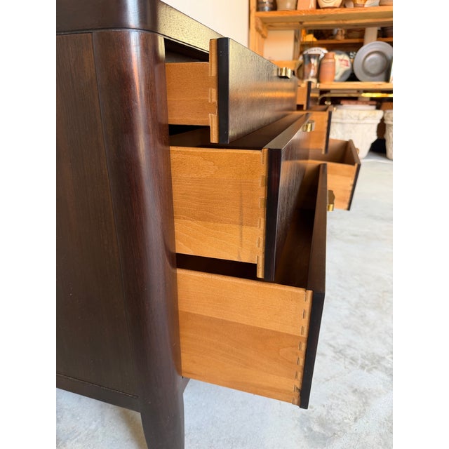 Mid-Century Modern Barbara Barry for Henredon Mahogany Nightstands – A Pair For Sale - Image 3 of 12