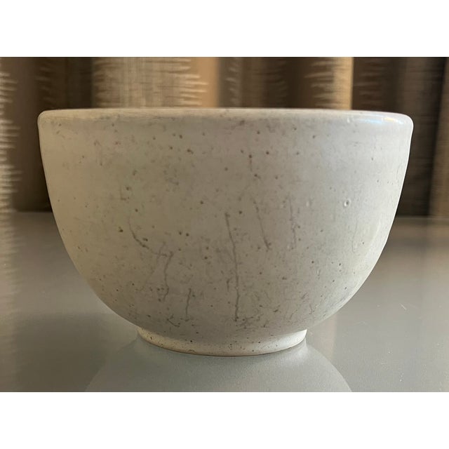 Mid-Century Modern American art pottery bowl in an interesting white glaze with gray flecking. Measures 5 3/4" diameter x...