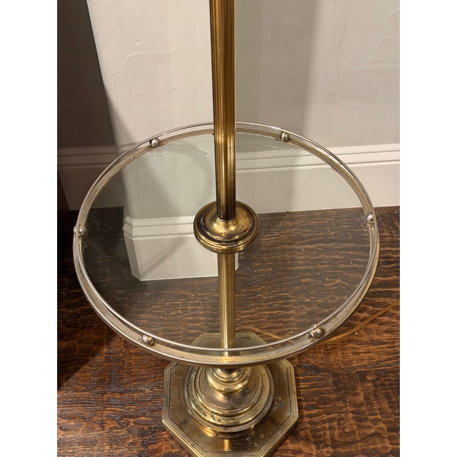 Laurel Lamp Company Mid 20th Century Mid-Century Modern Brass and Glass Tray Table Floor Lamp With Original Shade For Sale - Image 4 of 13
