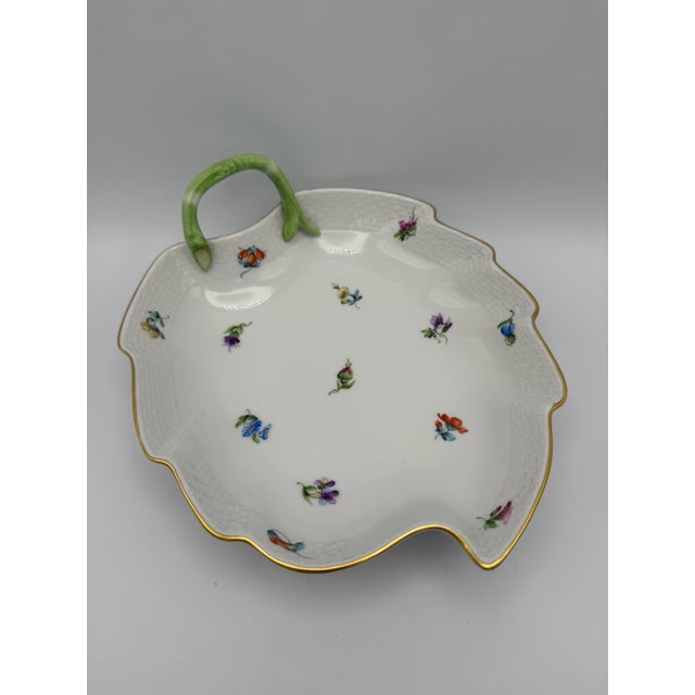 Vintage Hand-Painted Mille Fleurs Porcelain Leaf Bowl with Branch Handle from Herend, 1970s For Sale - Image 3 of 14