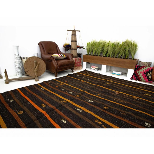 Vintage Brown & Orange Striped Kilim Rug-7'3'x10'2" For Sale In Los Angeles - Image 6 of 7