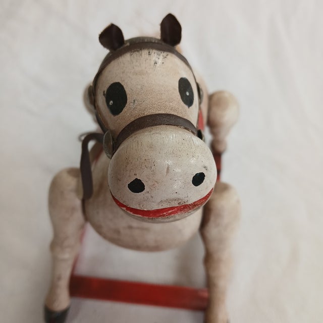 Enesco, Apparence 1979 Enesco Musical Wooden Rocking Horse Music Box Toy Land Works Repaired For Sale - Image 4 of 12