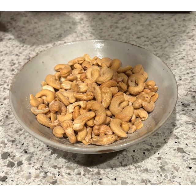 Chinese Swatow-Ware Ming Dynasty Style Period Bowl, 7.5” Diameter For Sale - Image 4 of 8