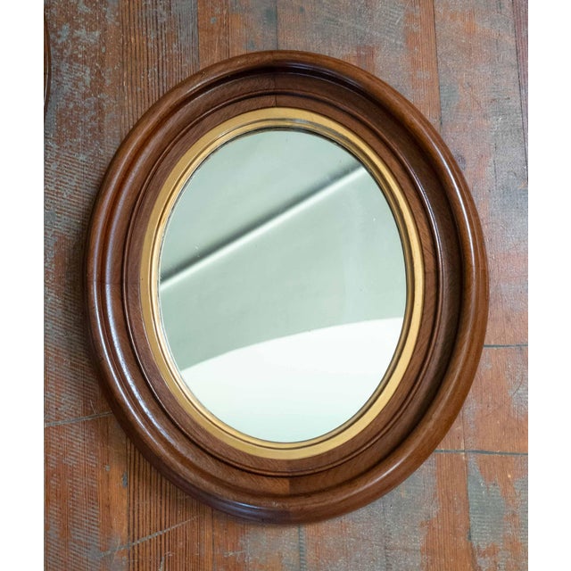 19th Century Pair of American Victorian Oval Walnut Mirrors For Sale - Image 4 of 10