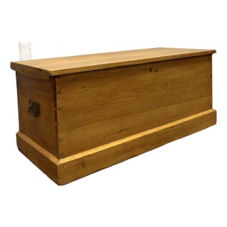 19th Century English Pine Blanket Chest For Sale