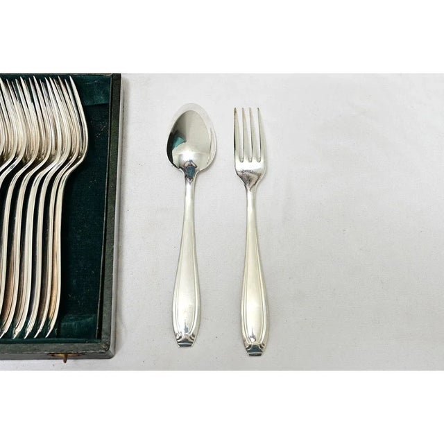 French Vintage Silverplate Cutlery Service in Christofle Box - 24 Pieces For Sale In Baton Rouge - Image 6 of 7