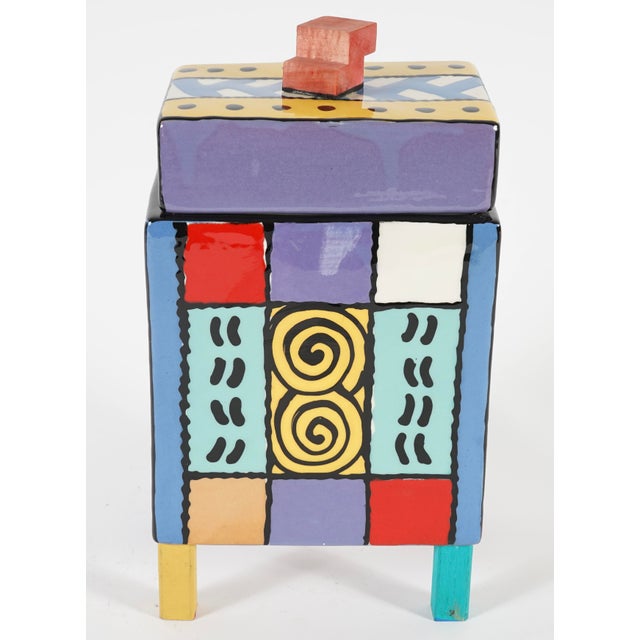 1990s D. Goke 1992 Pandemonium Key West Ceramic Box For Sale - Image 5 of 8