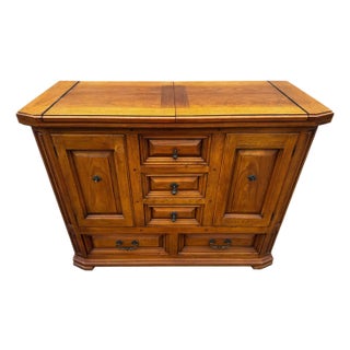 Late 20th Century Thomasville Furniture Rustic Walnut Flip Top Server/Bar For Sale