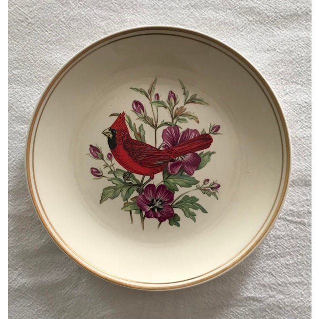 English Late 20th Century Set of 3 Decorative Bird Plates For Sale - Image 3 of 5