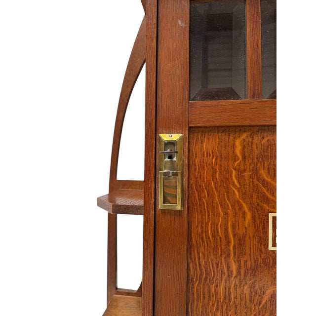 Brown Arts & Crafts Wall Cabinet in Oak from Onder den Sint Maarten, 1900s For Sale - Image 8 of 10