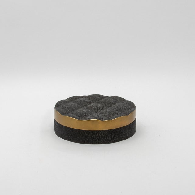 Modern Set of 2 Quilted Boxes in Black Shagreen With Bronze Patina Brass by Kifu Paris For Sale - Image 3 of 9