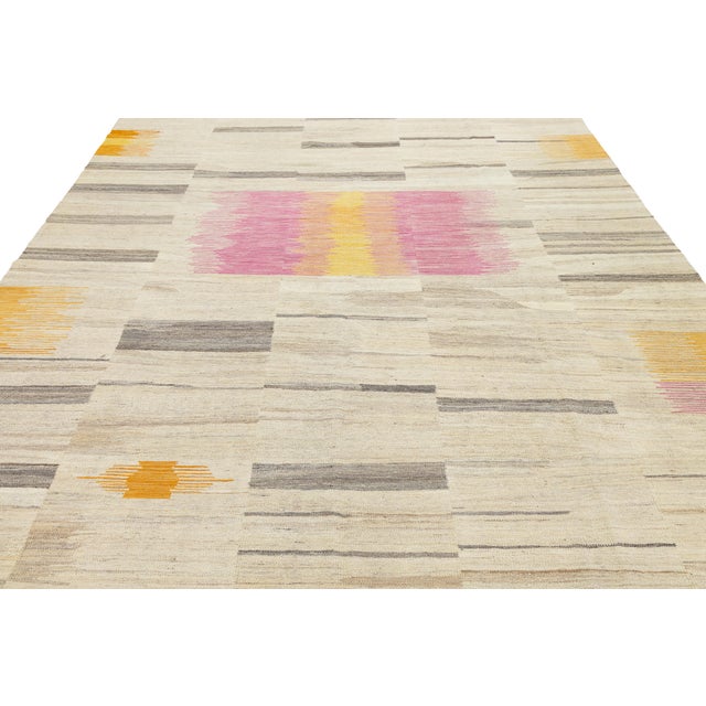 Contemporary Minimalist Wool Kilim Rug With Abstract Ikatesque Accents in Rose For Sale - Image 9 of 12
