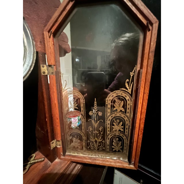 1890s Antique E. Ingraham Co. Oak "Lily" Gingerbread Mantel Clock For Sale In Richmond - Image 6 of 8