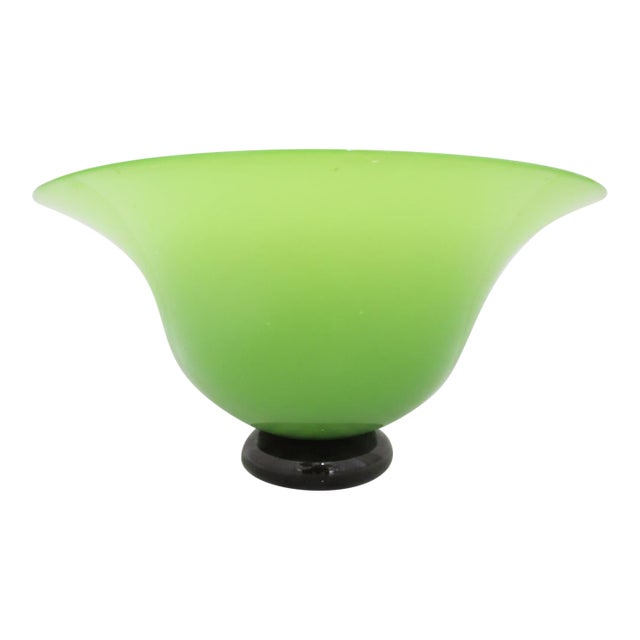 Donald Carlson Apple Green Large Studio Art Glass Fluted Footed Bowl For Sale