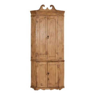 English George III Pine Corner Cupboard For Sale