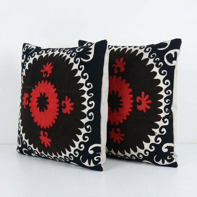 Mid-Century Modern Uzbek Suzani Pillow Cover 24'' X 24'' - Set of Two For Sale - Image 3 of 4