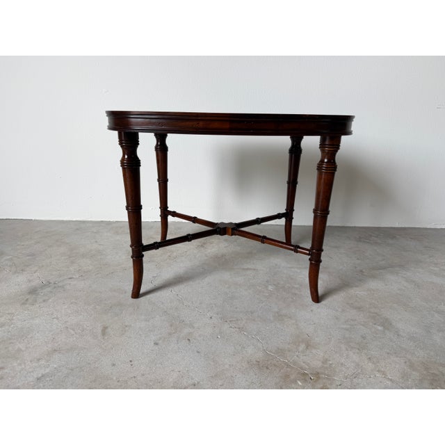 1970s Vintage Henredon / Hekman - Style Faux Bamboo Carved Wood Oval Tray-Top Side Table For Sale - Image 5 of 12