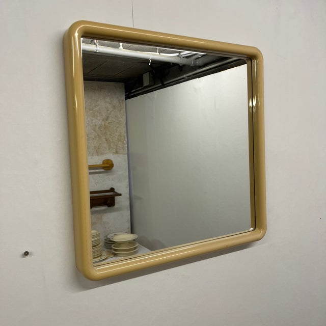 Square Cream Plastic Mirror with Rounded Edges, 1970s-1980s For Sale - Image 4 of 12