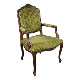 Louis XV French Provincial Kelly Green Velvet Arm Chair For Sale
