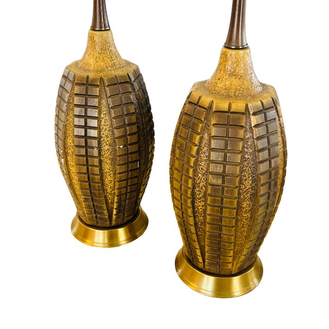 Pair of Mid-Century Modern Brutalist Abstract Ceramic Table Lamps – Geometric Textured Design For Sale - Image 11 of 13