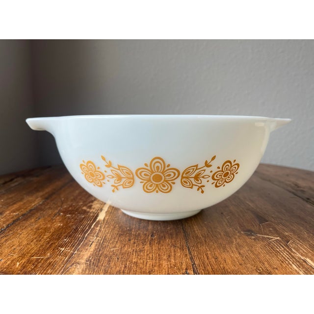 Glass Vintage 1970's Pyrex Cinderella Butterfly Gold Nesting Mixing Bowls Set of 4, 441, 442, 443 (As Is), 444 For Sale - Image 7 of 9