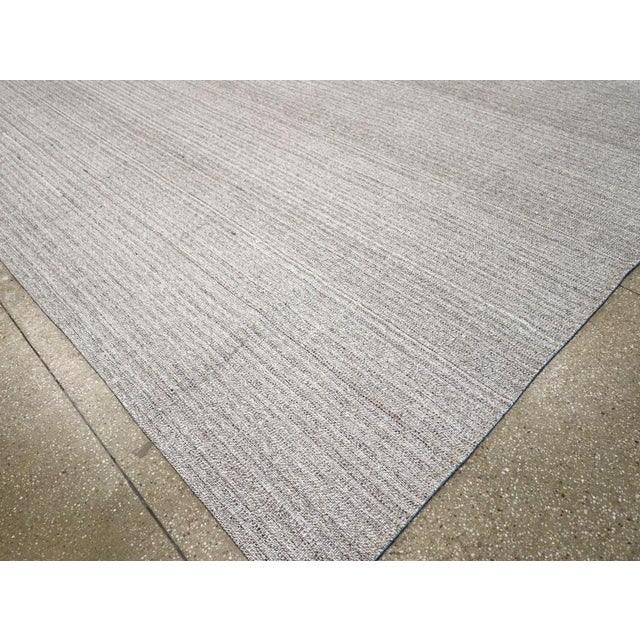 Galerie Shabab Collection Mid-20th Century Turkish Flatweave Kilim Carpet For Sale In New York - Image 6 of 8