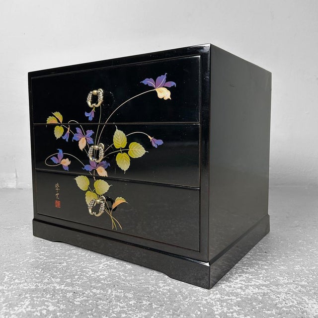 Lacquered Jewelry Drawer Cabinet with Floral Decoration, Japan, 1980s For Sale - Image 8 of 8