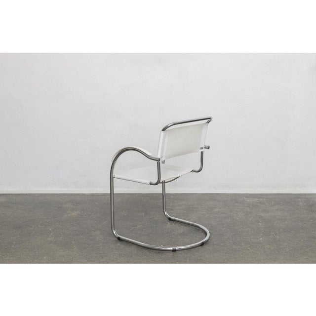 1970s Bauhaus White Leather and Chrome Cantilever Chair, Italy, 1970s For Sale - Image 5 of 6