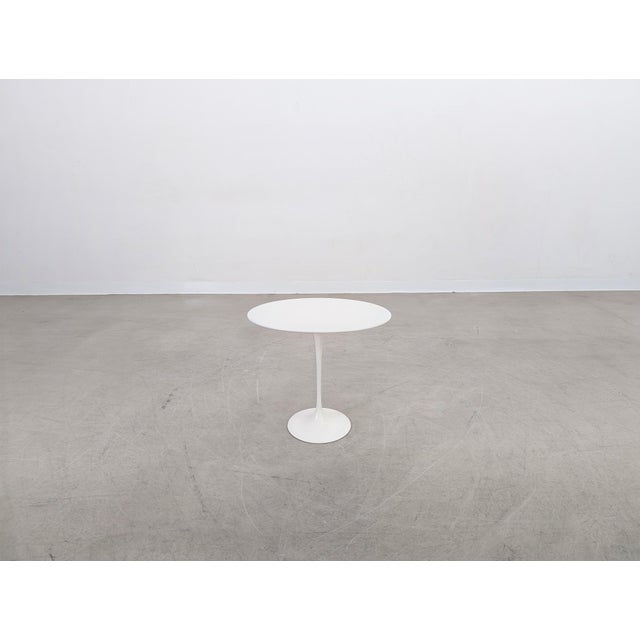 We are offering a beautiful coffee/side table by Knoll International for sale. Designed by Eero Saarinen, it is considered...