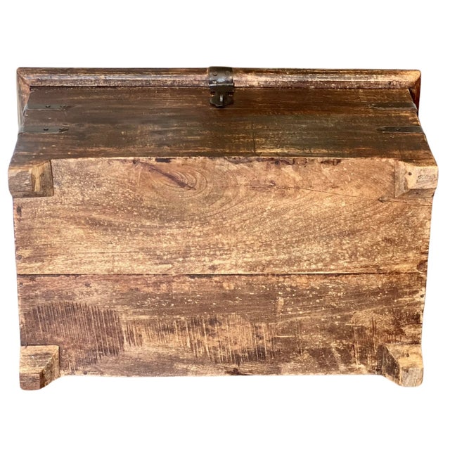 Wood 19th Century Japanese Meiji Period Elmwood Chest For Sale - Image 7 of 12