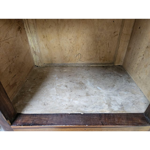 Art Deco Bedside Tables in Walnut Burl with Marble Tops, 1930, Set of 2 For Sale - Image 17 of 18