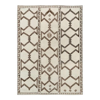 Galerie Shabab Collection Mid-20th Century Turkish Anatolian Room Size Carpet For Sale