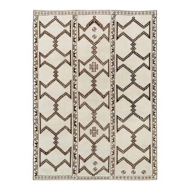 Galerie Shabab Collection Mid-20th Century Turkish Anatolian Room Size Carpet For Sale