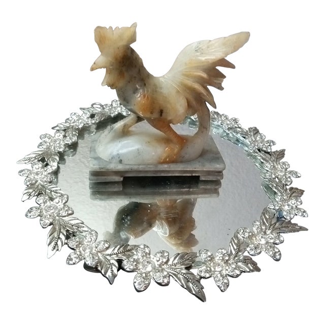 1980s Gorgeous Hand Carved Variegated Onyx Rooster Figurine on Pedestal Made in Italy For Sale