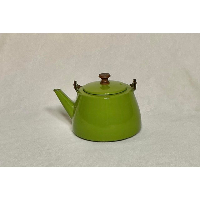 Mid-Century Modern Vintage Enamel Teapot Kettle Avocado Green Made in Japan, C. 1950s-1970s For Sale - Image 3 of 12