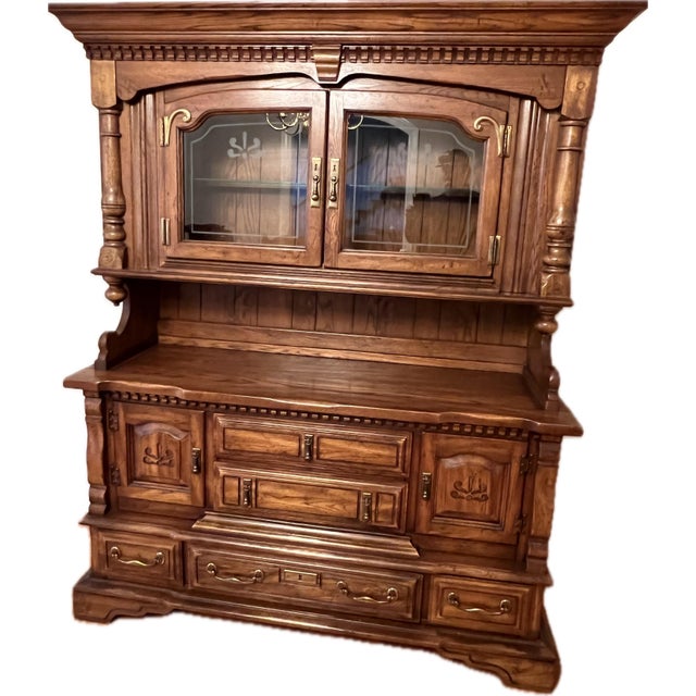 Vintage 1970s Solid Oak China Hutch –Traditional Design For Sale - Image 4 of 10