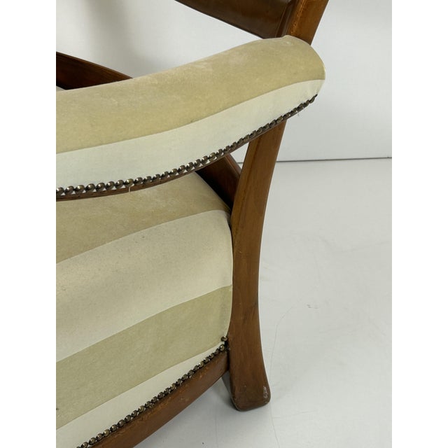 Vintage Reading Chair in the style of Paolo Buffa, 1950s For Sale - Image 4 of 12