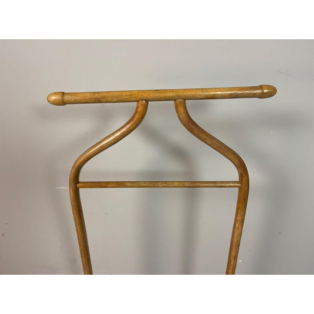 Rare vintage thonet model 133 bentwood valet stand ‘stummer diener’, austria, c. 1920–1930s. a rare and elegant vintage...