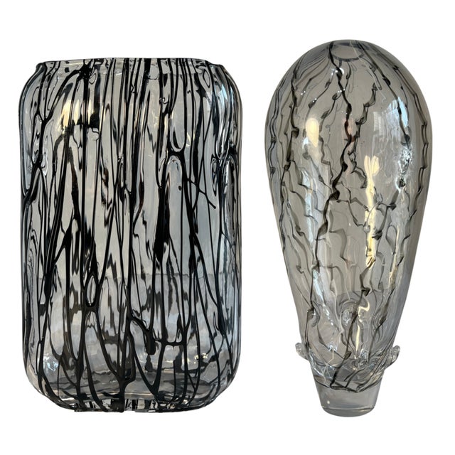 Black Graphic Pilchuk Torpedo Shaped & Rectangular Murano Style Art Glass Vases- A Pair For Sale In New York - Image 6 of 18