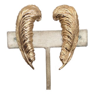 Vintage Signed Napier Goldtone Feather Clip Earrings-2 Pieces For Sale