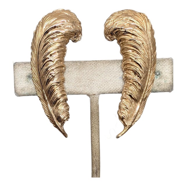 Vintage Signed Napier Goldtone Feather Clip Earrings-2 Pieces For Sale