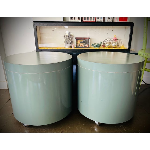 If you love that mid century pedestal chic appeal made popular by designers such as Paul Mayen and Milo Baughman, you may...