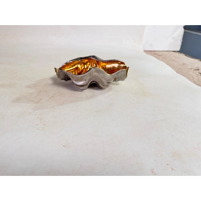 Ceramic Shell-Shaped Vide Poche in Silver and Gold Colors, 20th Century For Sale - Image 5 of 10