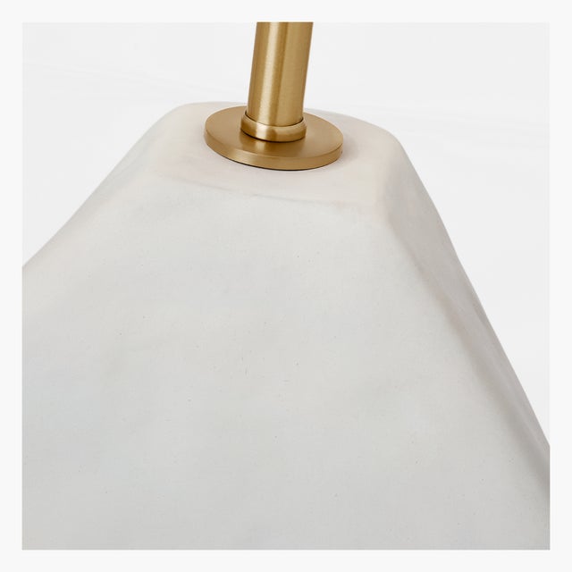 Contemporary Hable by Visual Comfort Studio Hable Sybert Table Lamp in Matte White Ceramic For Sale - Image 3 of 5